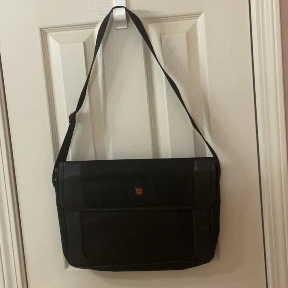 Swissarmy computer bag - Picture 1 of 8